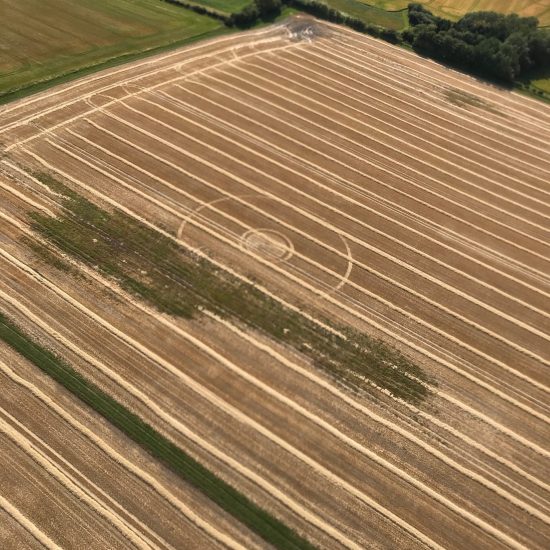 2. Harvested Circle Broad Hinton, © Monique Klinkenbergh